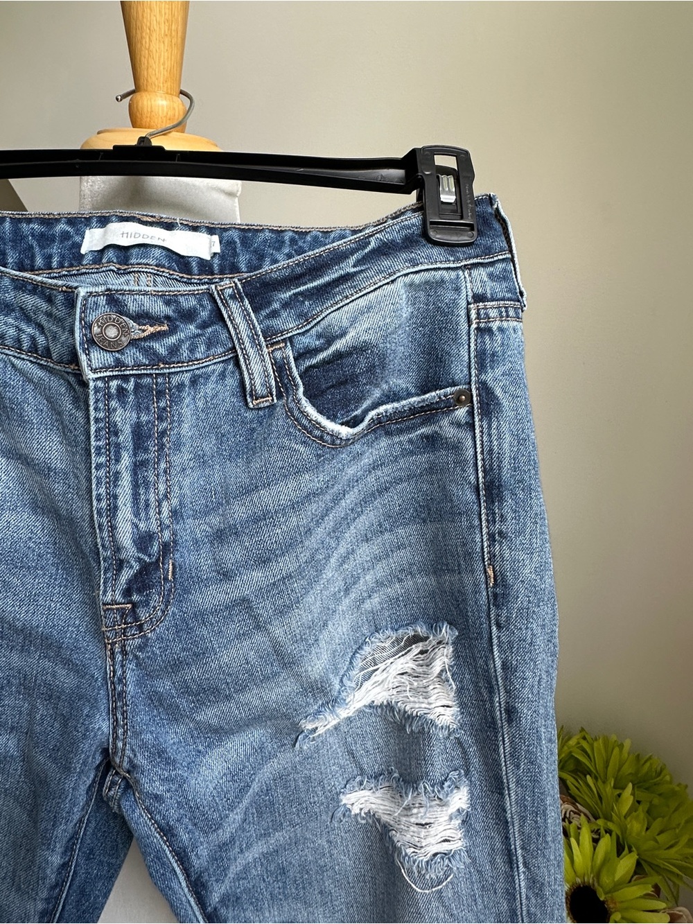 HIDDEN Distressed Blue Jeans - Picture 4 of 13